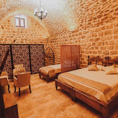 Hanedan Konagi Butik Otel Deluxe King Triple Room Anka Mardin Exterior foto